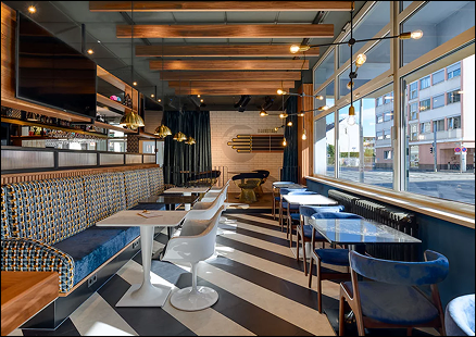 Beim Malerbetrieb Parczyk gestaltest du moderne Hotels und stylische Ladenlokale und arbeitest mit Techniken wie Marmor- und Betoneffekten.